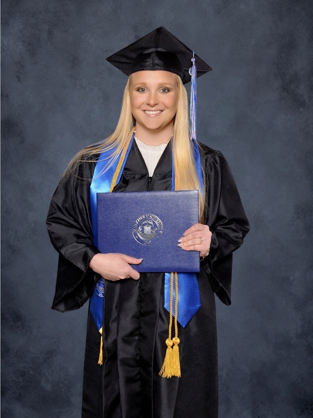 Meet your Posher, Adriana